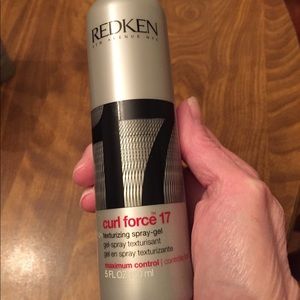 redken curl force 17 spray gel